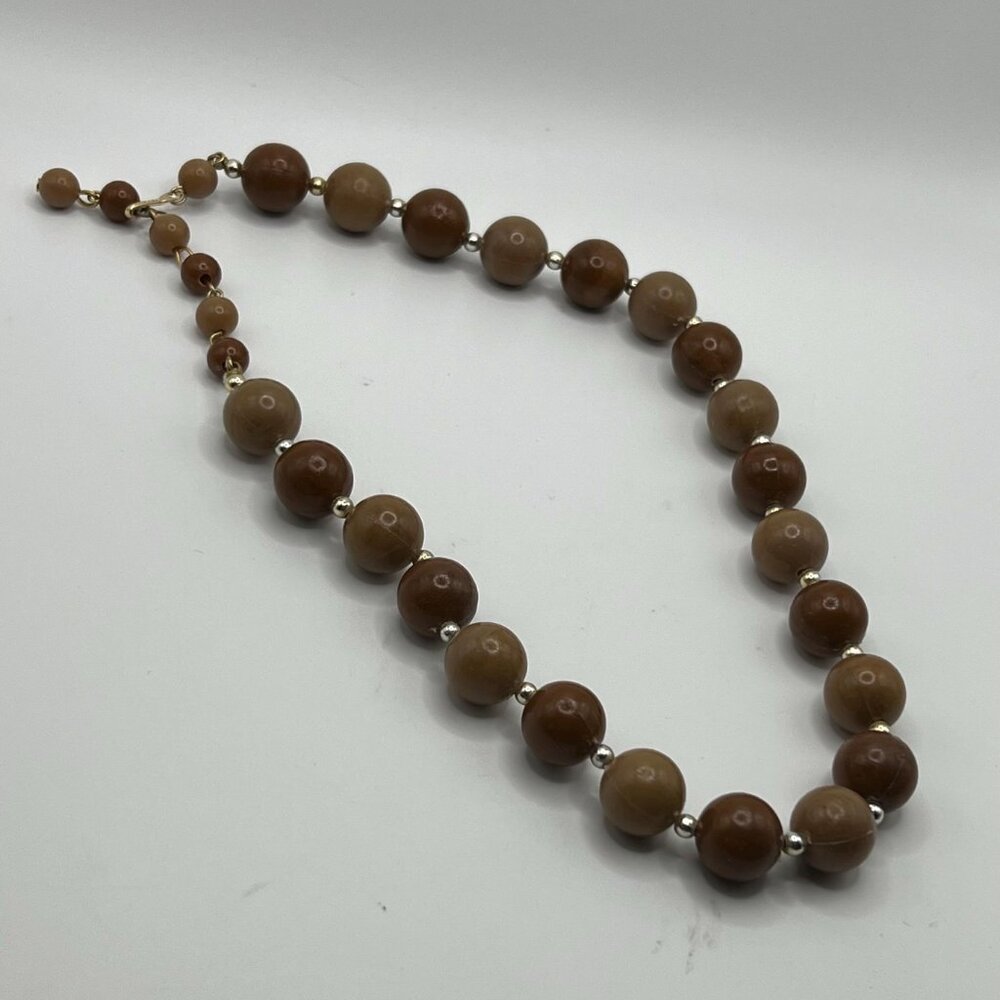 😎LAST CHANCE! $5/OR OFFERS CONSIDERED!💋 Vintage stamped brown tone bead necklace